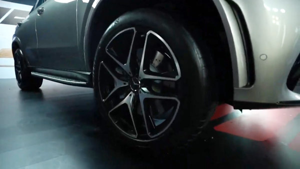 மெர்சிடிஸ்-ஏஎம்ஜி ஜிஎல்இ 53 4மேட்டிக்+ கூபே கார் இந்தியாவில் அறிமுகம்... ஆரம்ப விலை ரூ.1.20 கோடி...