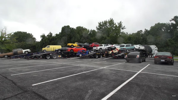 யுடியூப் சேனலை சப்ஸ்க்ரைப் செய்தவரின் வீட்டிற்கு வந்த 40 கார்கள்- ஆச்சிரியத்தில் ஆடிப்போன குடும்பம் யுடியூப் சேனலை சப்ஸ்க்ரைப் செய்தவரின் வீட்டிற்கு வந்த 40 கார்கள்- ஆச்சிரியத்தில் ஆடிப்போன குடும்பம்