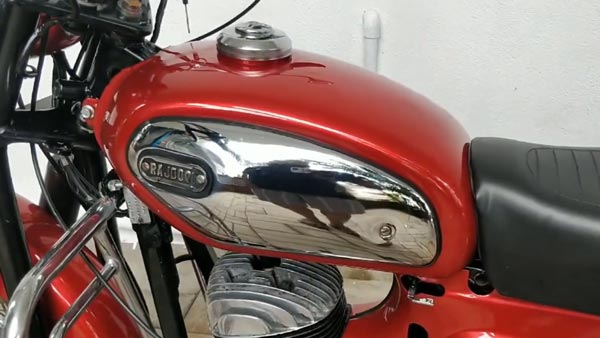 மீண்டும் புதியதாக எஸ்கார்ட்ஸ் ராஜ்தூத் 175... வாயடைத்து போன இளம் நெட்டிசன்கள்...