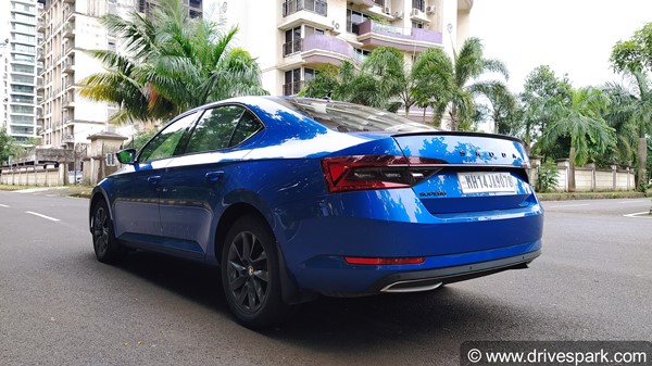 19 ஆண்டுகள் கழித்து இந்தியா வந்த ஸ்கோடா சூப்பர்ப்... இப்போ இந்த கார் எப்படி இருக்கு... சோதனை விமர்சனம்... 