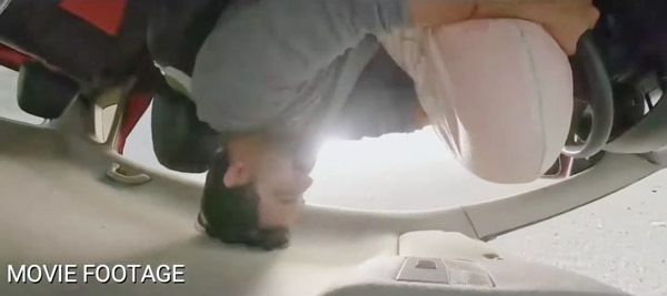 கேமிராக்கள் சுற்றியிருக்க காற்றில் பறந்த ஃபோக்ஸ்வேகன் போலோ... ஹாலிவுட்டை மிஞ்சிய சீன்... வீடியோ!