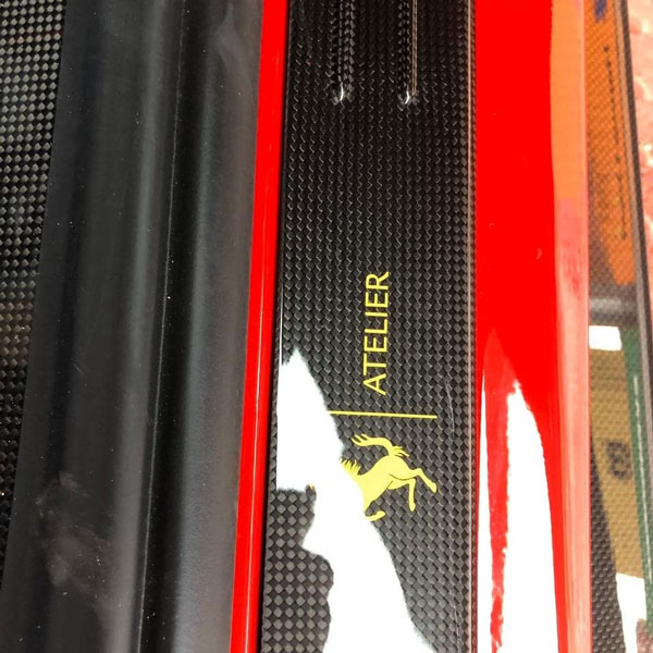 இந்தியருக்காக வான் வழியாக வந்த ஸ்பெஷல் கார்... விலையை கேட்டு மயங்கி போன மக்கள்... இந்தியருக்காக வான் வழியாக வந்த ஸ்பெஷல் கார்... விலையை கேட்டு மயங்கி போன மக்கள்...