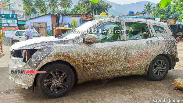 மெர்சிடிஸ் ஸ்டைல் டேஸ்போர்டு 2021 மஹிந்திரா எக்ஸ்யூவி500 காரிலா...? நம்பவே முடியலங்க... மெர்சிடிஸ் ஸ்டைல் டேஸ்போர்டு 2021 மஹிந்திரா எக்ஸ்யூவி500 காரிலா...? நம்பவே முடியலங்க...