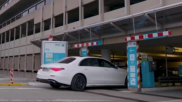 வாகன உலகின் அடுத்த புரட்சி... விரைவில் பயன்பாட்டிற்கு வருகிறது தானியங்கி வாலட் பார்க்கிங்... எங்கு தெரியுமா? 