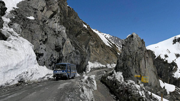 சுரங்கங்களின் ராஜா! உலகின் மிக நீளமான சுரங்க வழி பாதையை திறந்த பிரதமர் மோடி... சிறப்பு தகவல் மற்றும் புகைப்படங்கள்...