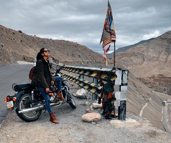 இத பாத்தா தளபதியே அசந்து போயிருவாரு... இமயமலையில் மாஸ்டர் ஹீரோயின் செய்த காரியம்... என்னனு தெரியுமா?