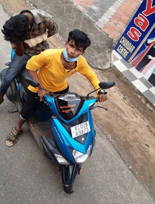 வைரலான வீடியோ... உடனடியாக வீடு தேடி வந்து ஸ்கூட்டரை தூக்கிய போலீஸ்... செய்தியை கேட்டு கொந்தளிக்கும் மக்கள்!