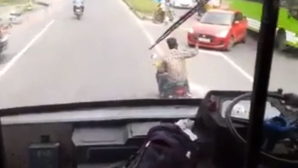 வைரலான வீடியோ... உடனடியாக வீடு தேடி வந்து ஸ்கூட்டரை தூக்கிய போலீஸ்... செய்தியை கேட்டு கொந்தளிக்கும் மக்கள்!