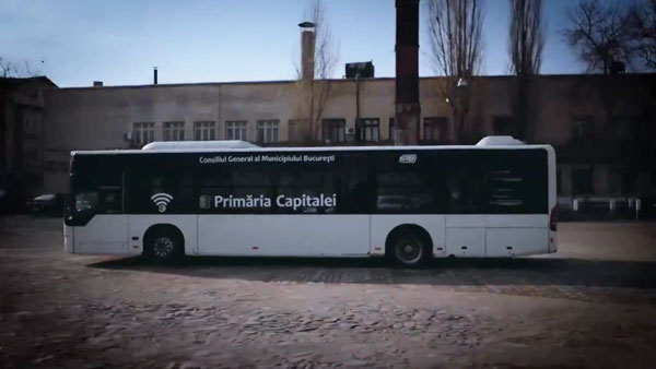 பேருந்து டிரைவரை தலையில் தூக்கி வைத்து கொண்டாடும் பென்ஸ்... காரணத்தை கேட்டு அசந்துபோன ரோமானியர்கள்! பேருந்து டிரைவரை தலையில் தூக்கி வைத்து கொண்டாடும் பென்ஸ்... காரணத்தை கேட்டு அசந்துபோன ரோமானியர்கள்!