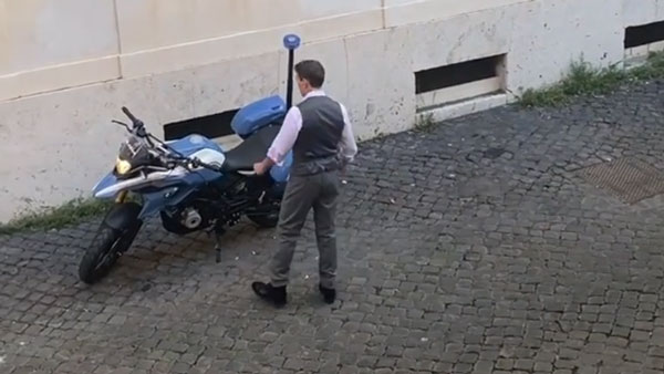 மேட் இன் ஓசூர் பைக்கை பயன்படுத்தும் உலகப்புகழ் பெற்ற நடிகர் டாம் க்ரூஸ்! கேக்கும்போதே கெத்தா இருக்கு