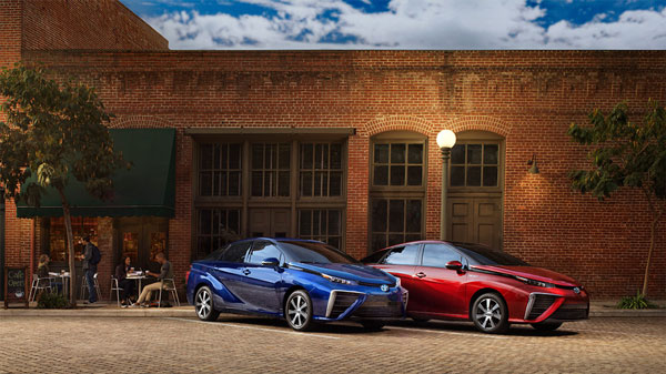 இப்படி ஒரு காரை எந்தவொரு மத குருவும் பயன்படுத்தவில்லை... போப்பாண்டவருக்காக களமிறக்கப்பட்ட புதிய அதிநவீன கார்...