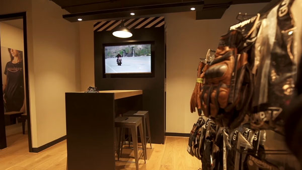 இந்தியாவில் யூஸ்டு சூப்பர் பைக் விற்பனையில் இறங்கும் ட்ரையம்ஃப்!