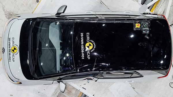 எமனாகவே இருந்தாலும் உங்களிடம் கேட்டுதான் உள்ளே வர முடியும்... இது மிக மிக பாதுகாப்பான மின்சார கார்...