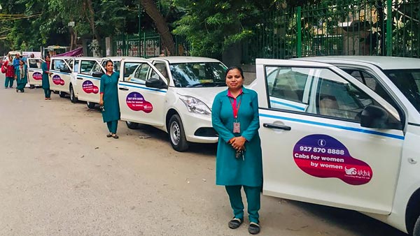 இந்தியாவிலேயே முதல் முறை... காஷ்மீரில் பெண்களுக்காக நிகழ்த்தப்பட்ட சிறப்பு பேரணி...