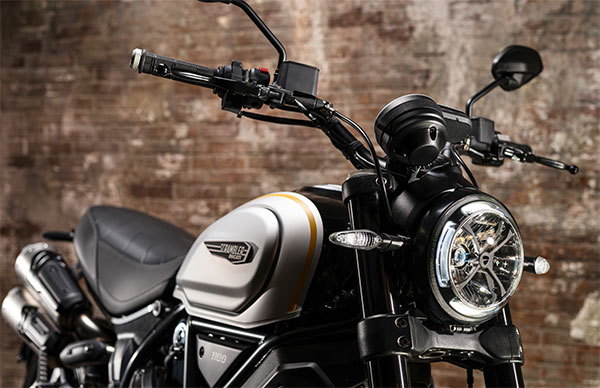 டுகாட்டியின் புதிய 1100சிசி பைக்... இந்திய ஷோரூம்களை வந்தடைந்தது...