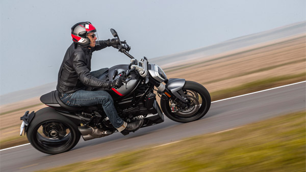 2021 டுகாட்டி எக்ஸ்டியாவெல் பைக்கில் டார்க் & ப்ளாக் ஸ்டார் வேரியண்ட்கள்- இந்தியாவிற்கு வருமா?