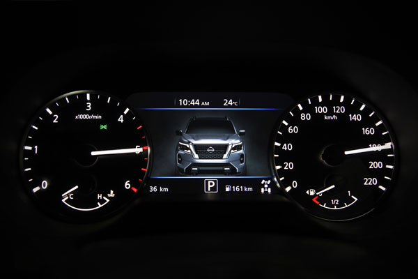 மொத்த திறனையும் 2021 நவரா பிக்-அப் ட்ரக்கில் இறக்கியுள்ள நிஸான்!! அடுத்த ஆண்டில் அறிமுகமாகுகிறது