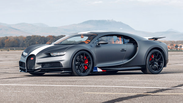 ரூ.24 கோடி மதிப்பில் புகாட்டி வெளியிட்ட ரொம்ப ஸ்பெஷல் சிரோன் கார்!