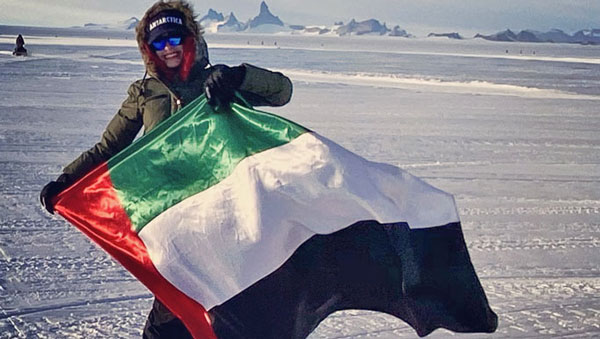 வெறும் 3.5 நாட்களில் உலகை சுற்றிவந்த இளம் அரேபிய பெண்!! உலக சாதனையாக கின்னஸ் புத்தகத்தில் சேர்ப்பு