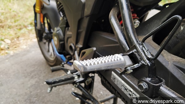 இளசுகளை கவர்ந்து இழுக்குமா புதிய ஹோண்டா ஹார்னெட் 2.0 பைக்? ஃபர்ஸ்ட் ரைடு ரிவியூ!