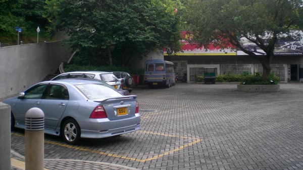 பார்க்கிங் விதிமீறல் குறித்து புகார் அளிப்பவர்களுக்கு சன்மானம் வழங்க திட்டம்... எந்த ஊரில் தெரியுமா?