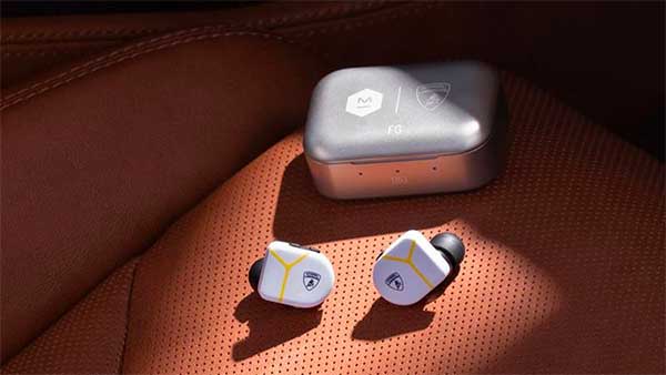 பிரபல கார் நிறுவனம் செய்த செயல்... மிரண்டு நிற்கும் சோனி, ஜேபிஎல், போட் நிறுவனங்கள்... அப்படி என்னங்க நடந்துச்சு!