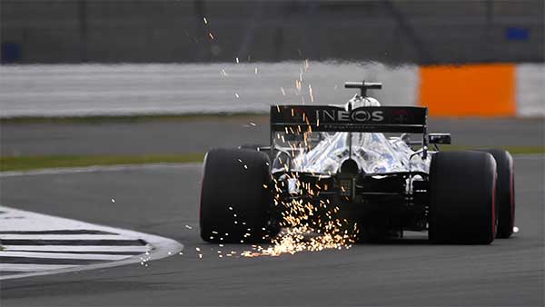  ஃபார்முலா-1 பந்தயத்தில் ஷூமேக்கர் சாதனையை சமன் செய்தார் ஹாமில்டன்!