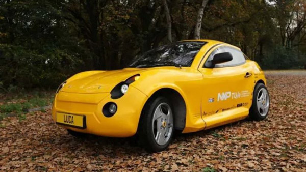 கழிவு பொருட்கள் மூலம் மாணவர்கள் தயாரித்த மின்சார கார்! ஒரு முறை சார்ஜ் செய்தால் 220 கிமீ பயணிக்கும்