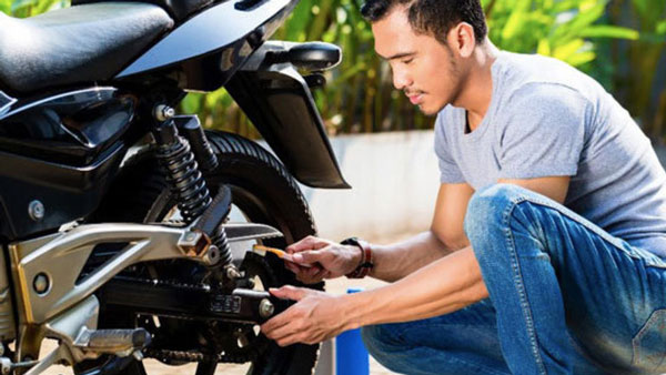 டூ-வீலர்ல இது ரொம்ப முக்கியமான அம்சம்... இது இல்லனா பைக்கே இல்ல... பாதுகாப்பதற்கான 5 முக்கியமான டிப்ஸ்கள்!