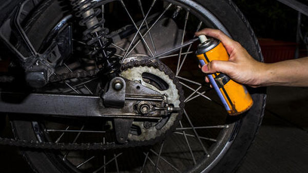 டூ-வீலர்ல இது ரொம்ப முக்கியமான அம்சம்... இது இல்லனா பைக்கே இல்ல... பாதுகாப்பதற்கான 5 முக்கியமான டிப்ஸ்கள்!