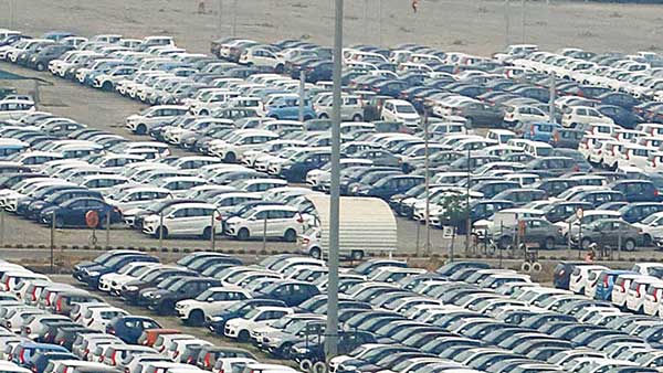 உள்நாட்டு தயாரிப்பு வாகனங்களை மட்டுமே வாங்க வேண்டும்... அதிரடி அறிவிப்பு வெளியிட்ட நாடு... எந்த நாடு தெரியுமா?