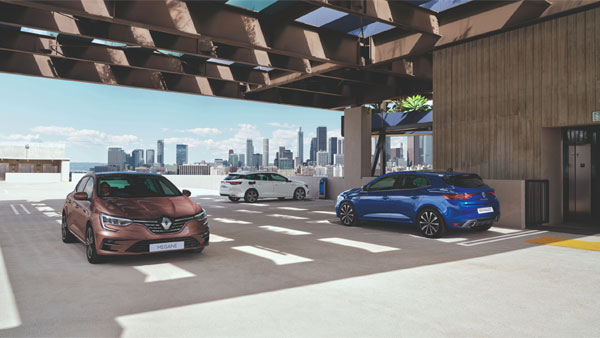 ஷோரூமை விட்டு வெளியேகூட முழுசா வரல... அதுக்குள்ள புத்தம் புது காரை போலீஸ் தூக்கிட்டாங்க... ஏன் தெரியுமா?