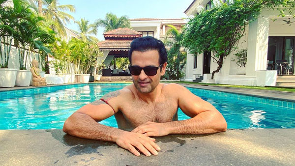 மஹிந்திரா தார் காரின் பக்கம் குவியும் பிரபலங்கள்... இப்போவே இத்தன பேர் இந்த காரை வாங்கியிருக்காங்களா?