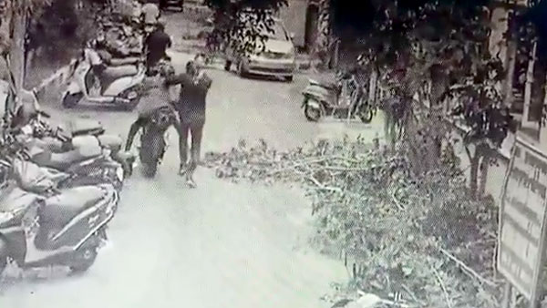 சினிமாலகூட இப்படி நடந்திருக்குமா தெரியல..? திருடர்களை பிடிக்க ஹீரோயிஸம் காட்டிய சென்னை போலீஸ்... மிரட்டும் வீடியோ!