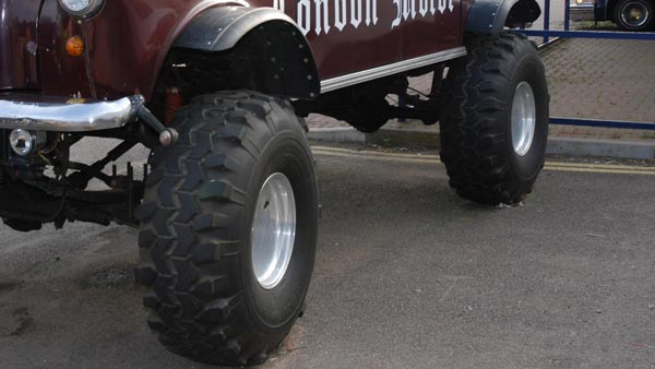 மைலேஜ் குறையும், உயிருக்கு ஆபத்து, ஒட்டுமொத்தத்தில் தண்ட செலவு... தேவையில்லாத கார் ஆக்சஸெரீஸ்கள்...