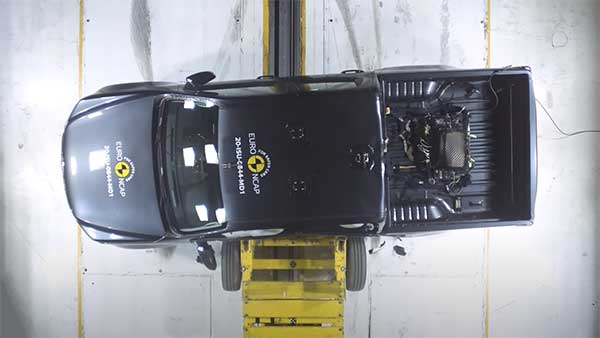 இசுஸு நிறுவனத்திற்கு பெருமை தேடி கொடுத்த 2020 டி-மேக்ஸ்!! மோதல் சோதனையில் முழு 5-நட்சத்திரம்...