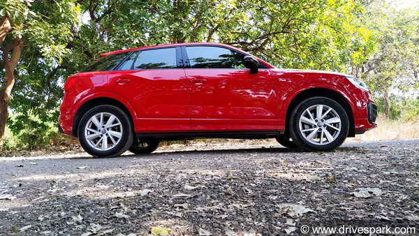 ஆடியின் மலிவான எஸ்யூவி கார், க்யூ2!! ஓட்டுவதற்கு எப்படி உள்ளது? முழு விமர்சனம் இதோ!