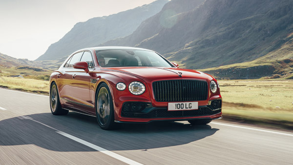 புகழ்பெற்ற வி8 என்ஜின் உடன் பென்ட்லீயின் ஃப்ளையிங் ஸ்பர்!! இந்த வேகத்தில் இயங்கினால் ரோடு தாங்காதே!