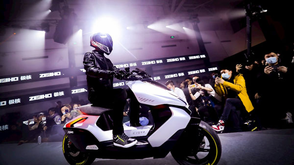 ஏத்தர் 450எக்ஸ் ஸ்கூட்டர் கூட ஓரமா தான் நிக்கனும், உருவாகிறது சிஎஃப் மோட்டோவின் புதிய ஜீஹோ சைபர்!!