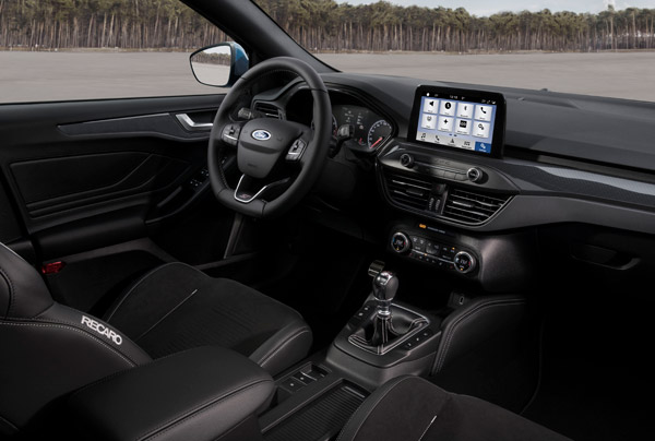 ஃபோகஸ் ஃபெர்ஃபார்மென்ஸ் ஹேட்ச்பேக் காரை இந்தியாவில் களமிறக்கும் ஃபோர்டு?