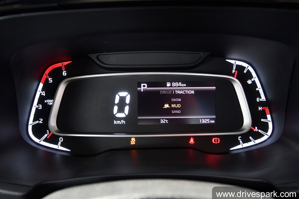 விற்பனையில் பின்னி பெடலெடுக்கும் புதிய கியா சொனெட் எஸ்யூவி!