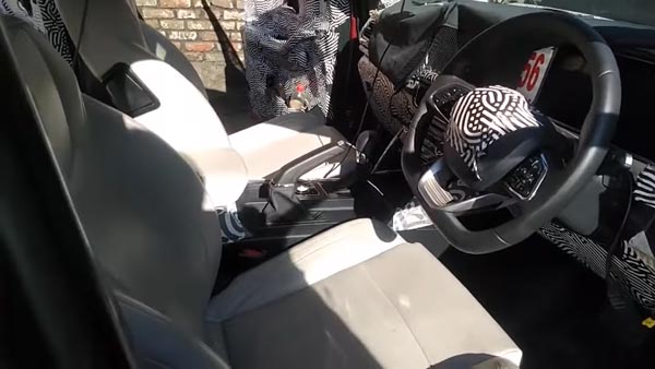 புதிய தலைமுறை மஹிந்திரா எக்ஸ்யூவி500 இந்தியாவில் மீண்டும் சோதனை ஓட்டம்!! வெளியான ஸ்பை படங்கள் இதோ..