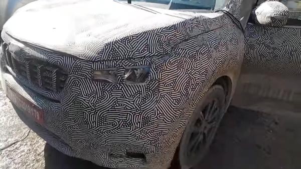 சான்ஸே இல்ல!! 2021 எக்ஸ்யூவி500 காரில் தனது முழு திறமையையும் இறக்கியுள்ள மஹிந்திரா!