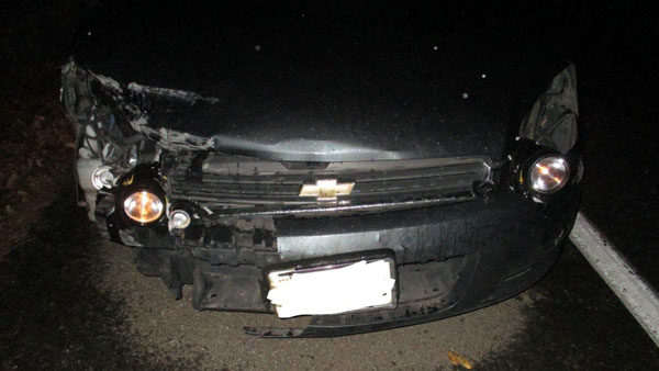 ஹெட்லேம்பிற்கு பதிலாக பேட்டரி லைட்டை பயன்படுத்திய இளைஞர்... இவருக்கு போலீஸ் கொடுத்த பரிசு என்ன தெரியுமா?