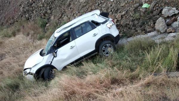 டாடா இல்ல! 20 அடி பள்ளத்துல உருண்டும் பயணிகளை காப்பாற்றிய கார்! எந்த நிறுவன தயாரிப்புனு தெரிஞ்சா அசந்திருவீங்க டாடா இல்ல! 20 அடி பள்ளத்துல உருண்டும் பயணிகளை காப்பாற்றிய கார்! எந்த நிறுவன தயாரிப்புனு தெரிஞ்சா அசந்திருவீங்க