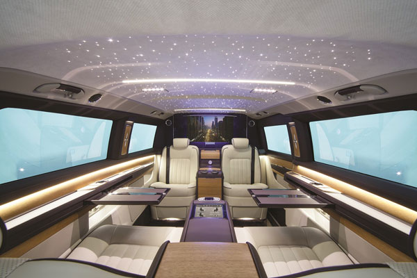 ஆஹா இதுவல்லவா கார்... மினி டாஸ்மாக் வசதியுடன் தயாராகிய சொகுசு கார்... இந்த காரை குடி-மகன்களின் கண்ணில் படாம பாத்துக்கோங்க!