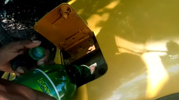 2 பேர் பயணிக்கலாம்... நீண்ட இடைவெளிக்கு பின் இயக்கப்பட்ட மினி ஃபோக்ஸ்வேகன் பீட்லி... வீடியோ!