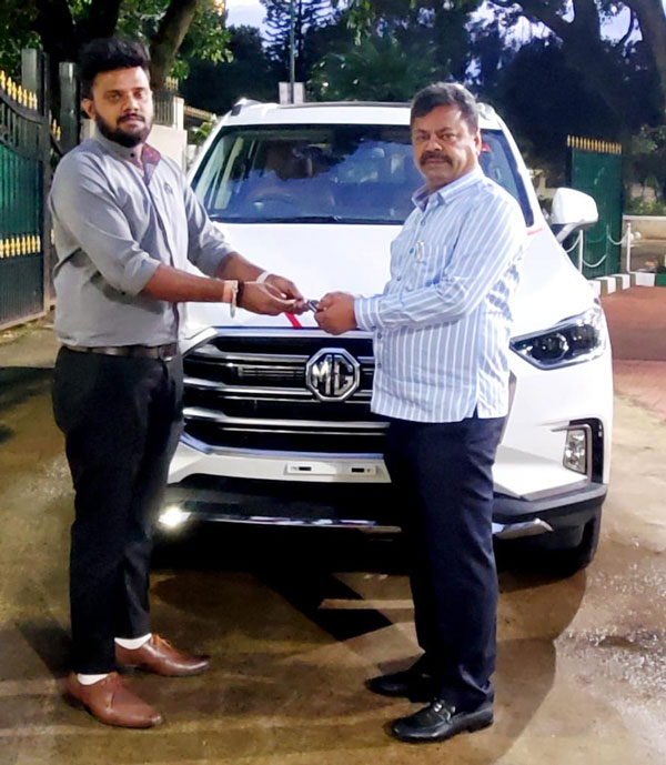 விலையுயர்ந்த காரை குடும்ப உறுப்பினாரக சேர்த்த பாஜக எம்எல்ஏ... இந்த கரோட விலை எவ்ளோ தெரியுமா..?