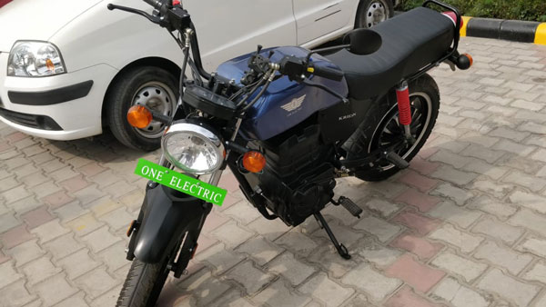 எதிர்பார்த்த மின்சார பைக்கின் டெலிவரி பணி தொடங்கியது... அடுத்து தமிழகம்தான்... ரொம்ப காத்திருக்க வேண்டாம்!!