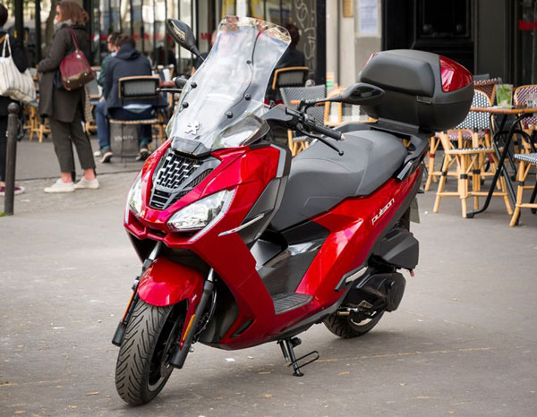 கேமிராவின் கண்களில் சிக்கிய இரு புதுமுக ஸ்கூட்டர்கள்... இந்த ஸ்கூட்டர்கள் எந்த நிறுவனத்தின் தயாரிப்பு என தெரியுமா?